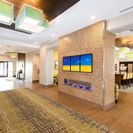 Hampton Inn By Hilton Lloydminster Exterior foto