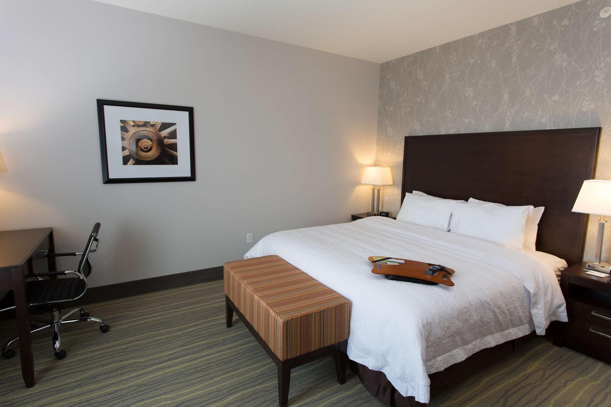 Hampton Inn By Hilton Lloydminster Exterior foto