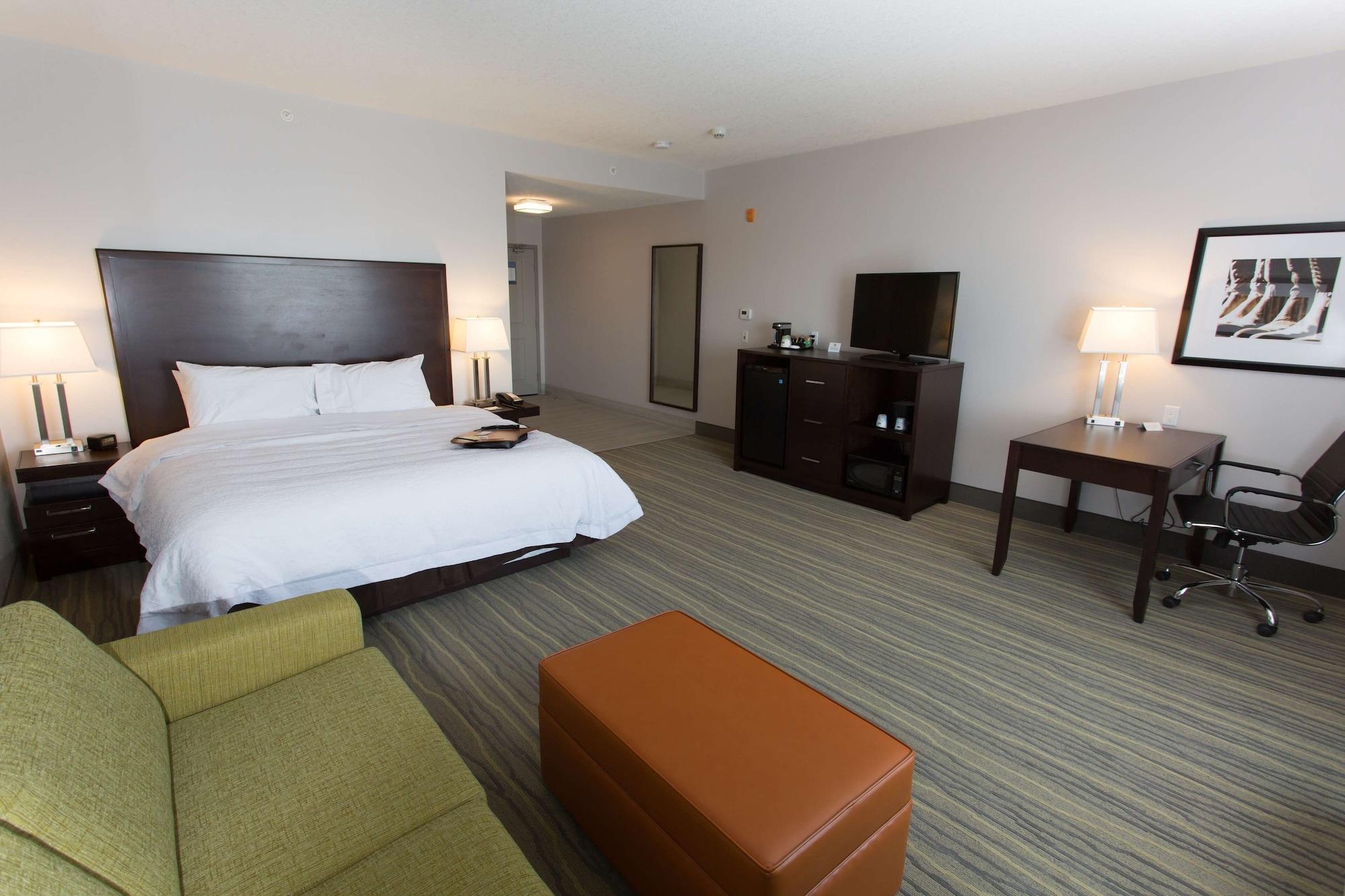 Hampton Inn By Hilton Lloydminster Exterior foto